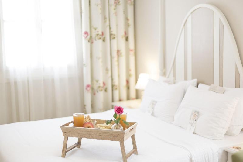 Gatto Perso Luxury Apartments image