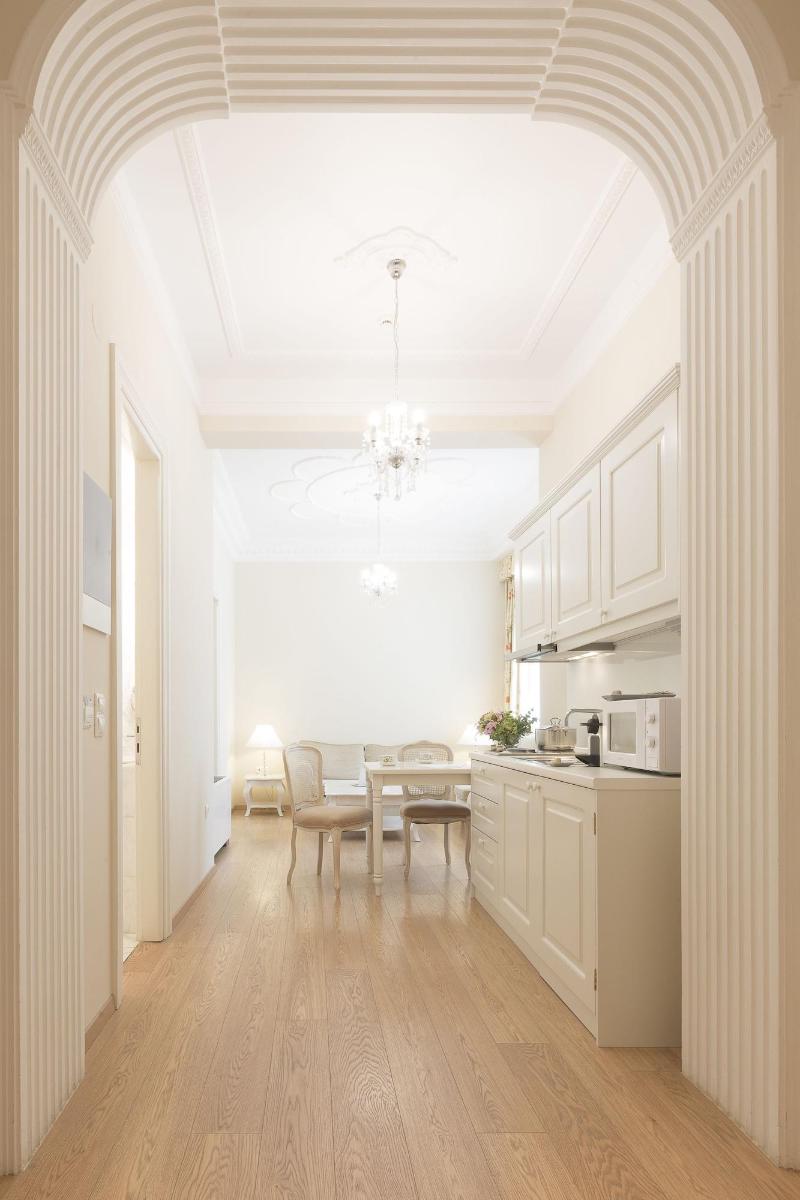 Gatto Perso Luxury Apartments image