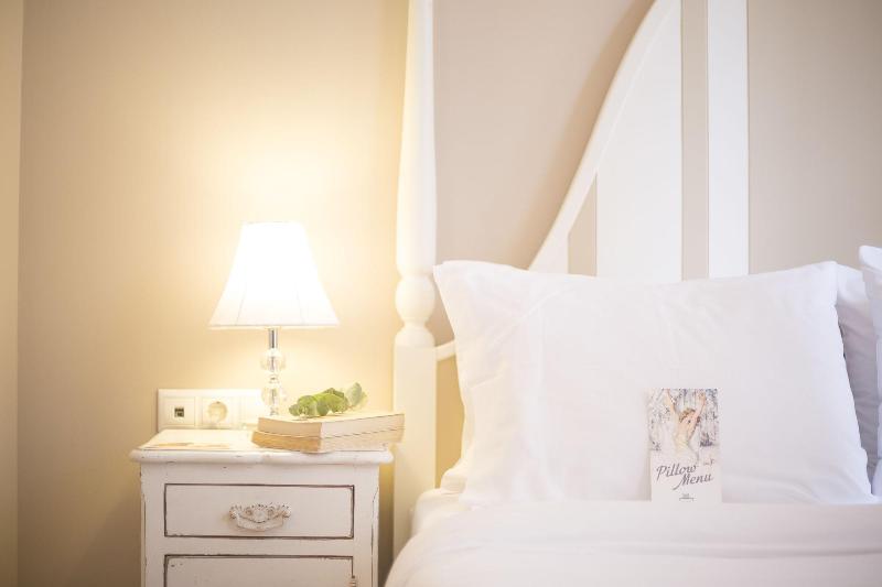Gatto Perso Luxury Apartments image