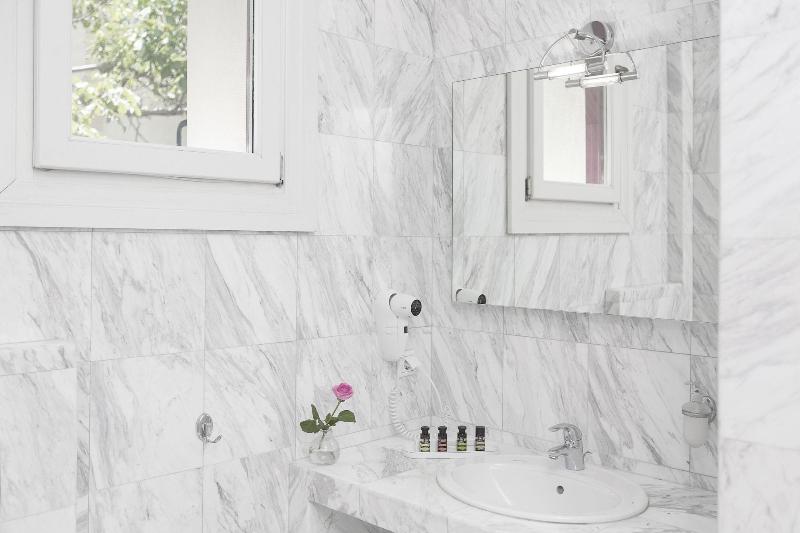 Gatto Perso Luxury Apartments image