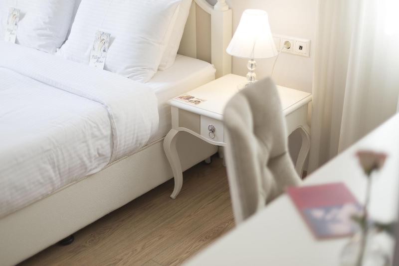 Gatto Perso Luxury Apartments image