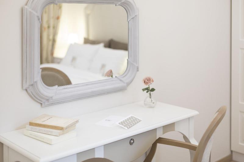 Gatto Perso Luxury Apartments image