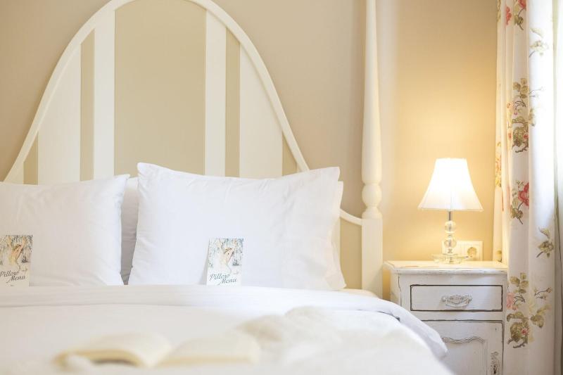 Gatto Perso Luxury Apartments image