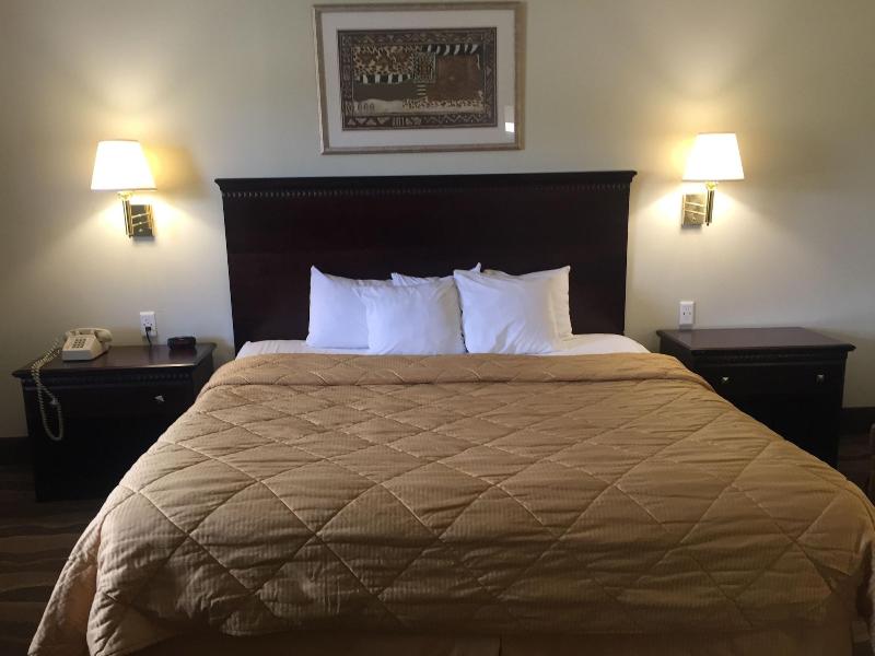 Budget Inn Farmington image