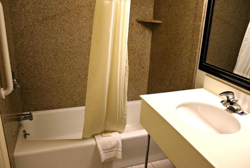Budget Inn Farmington image