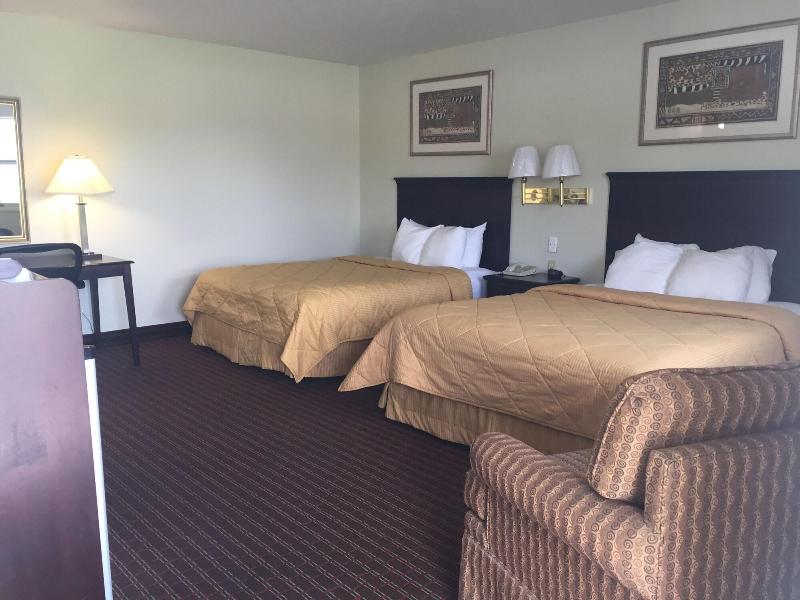 Budget Inn Farmington image