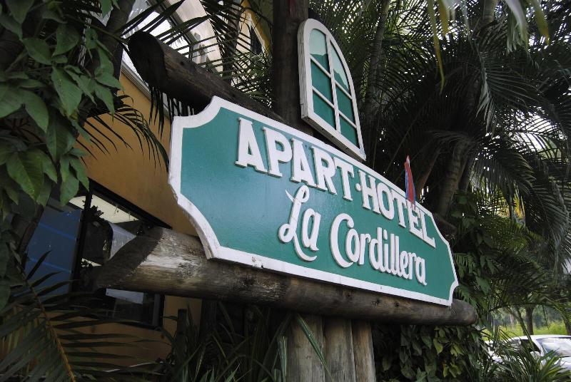 Aparthotel La Cordillera image