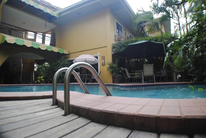 Aparthotel La Cordillera image