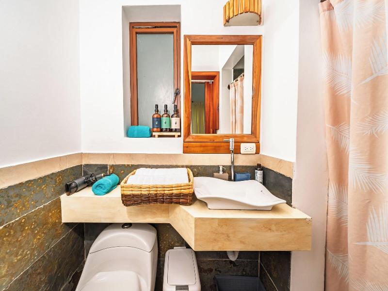 Cormorant Beach House image