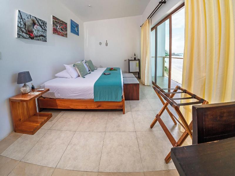 Cormorant Beach House image