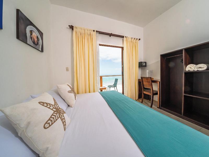Cormorant Beach House image