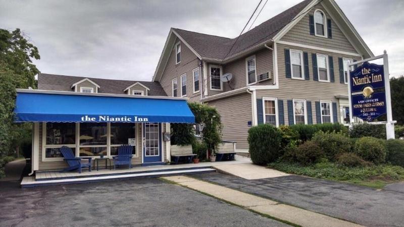 The Niantic Inn image