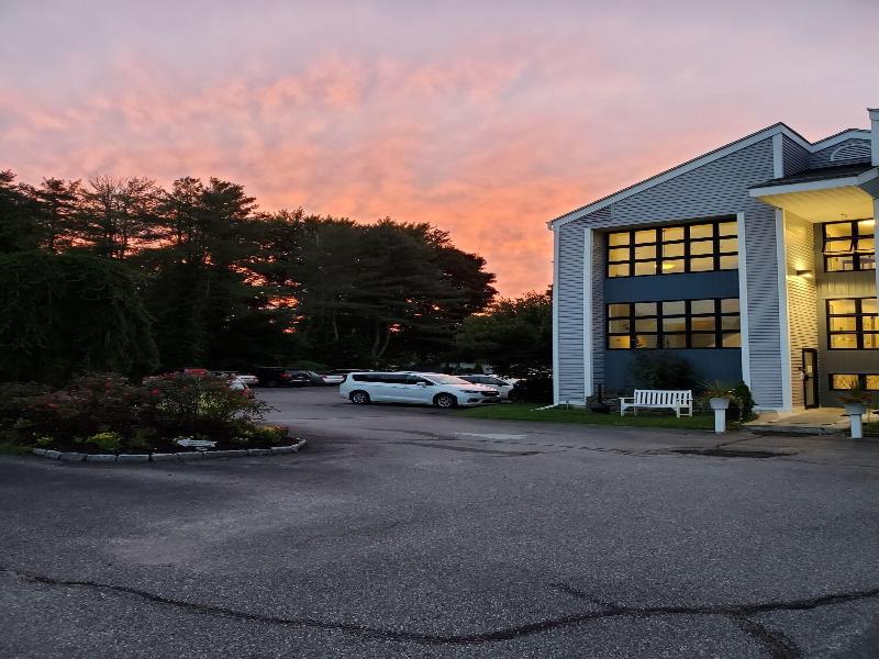 The Niantic Inn image