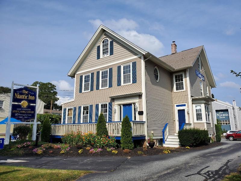 The Niantic Inn image