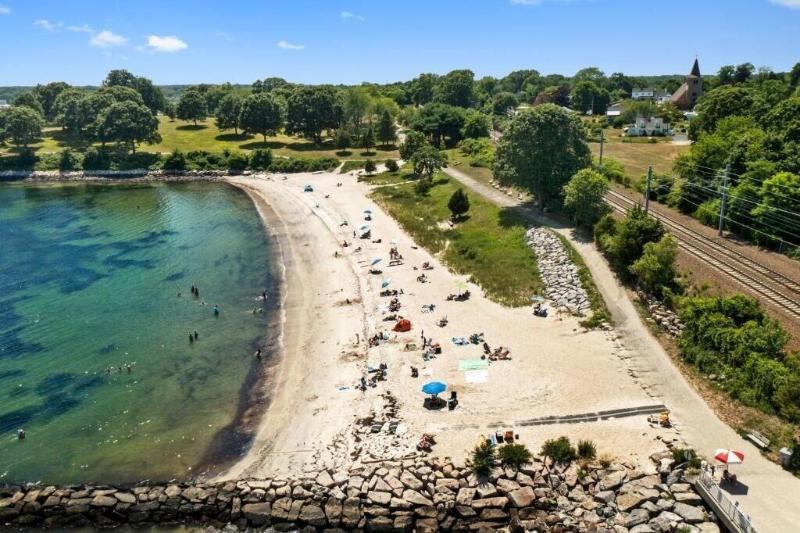 The Niantic Inn image