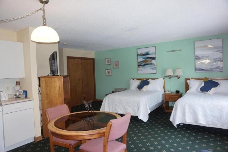 The Niantic Inn image