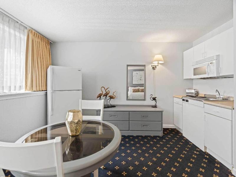 The Niantic Inn image