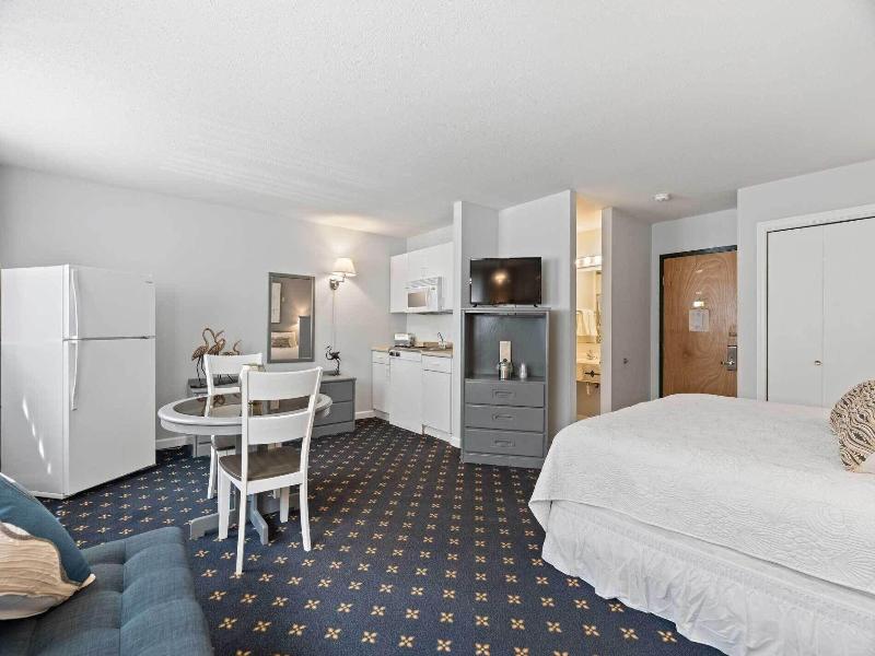 The Niantic Inn image