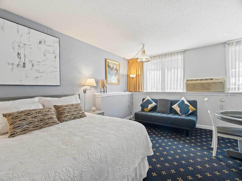 The Niantic Inn image