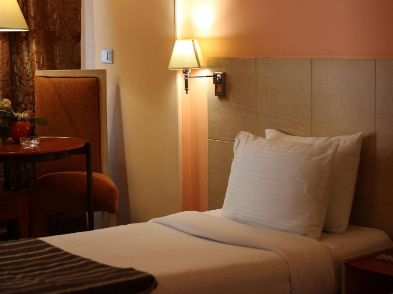 Santana Hotel image