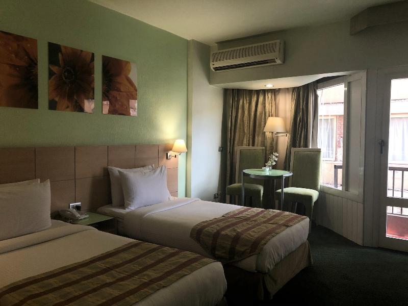 Santana Hotel image