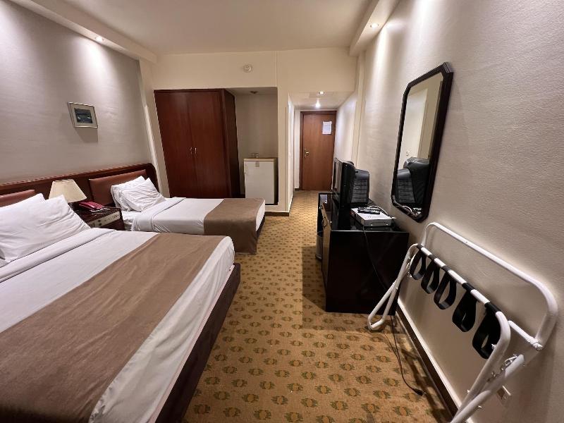 Santana Hotel image