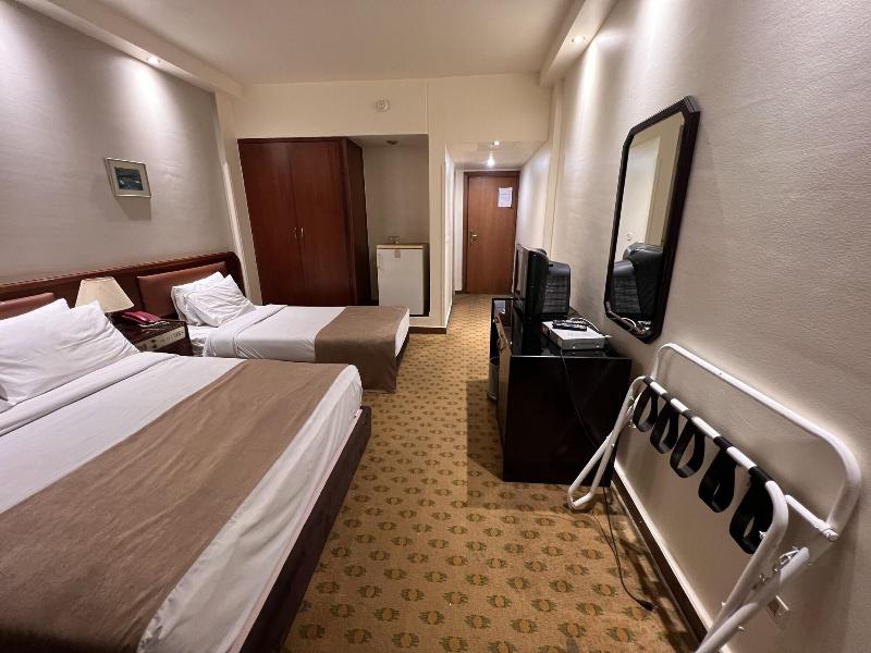 Santana Hotel image