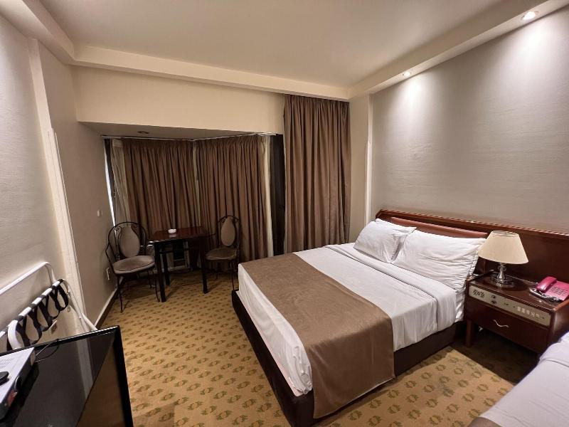 Santana Hotel image