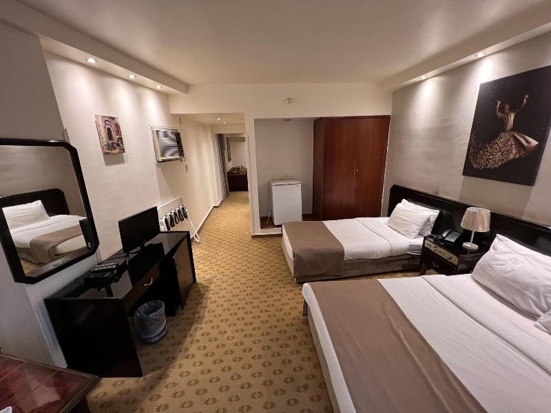 Santana Hotel image