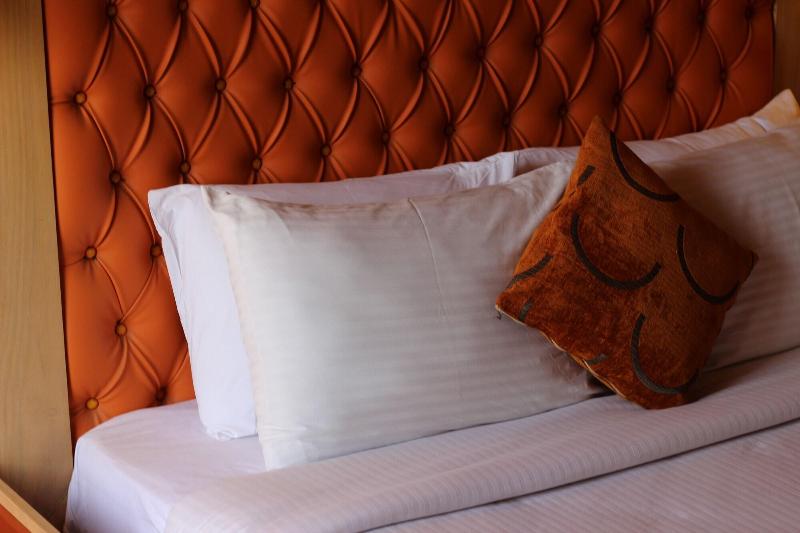 Santana Hotel image