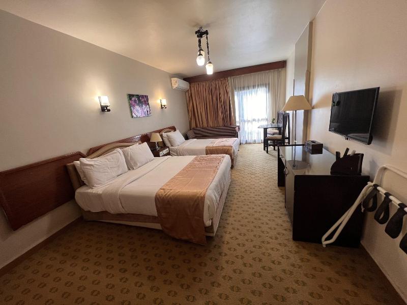 Santana Hotel image