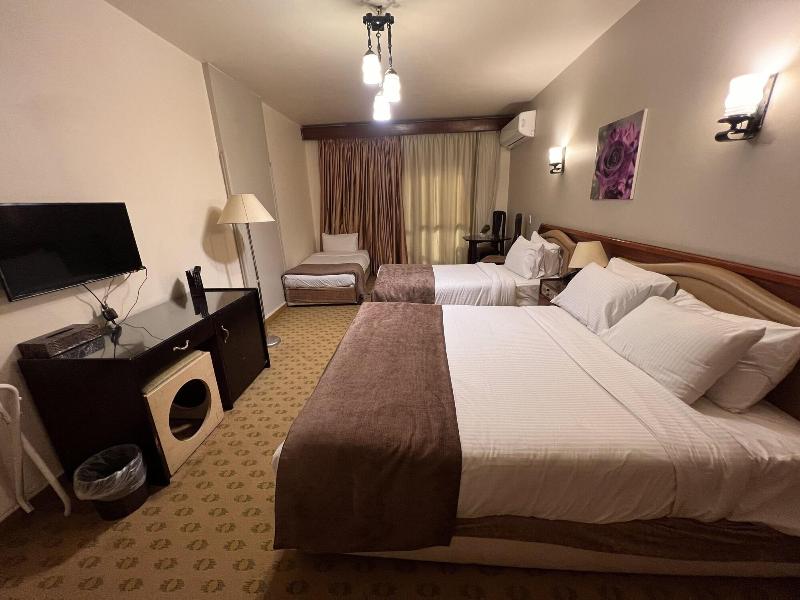 Santana Hotel image