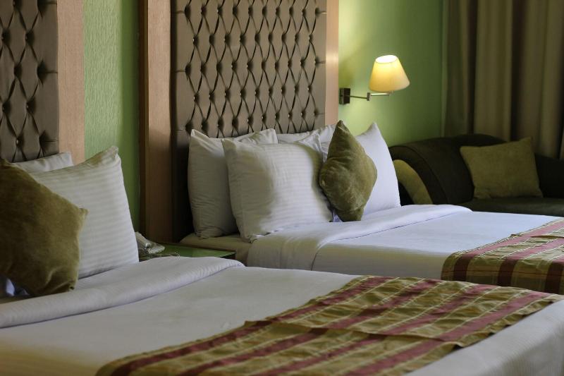Santana Hotel image