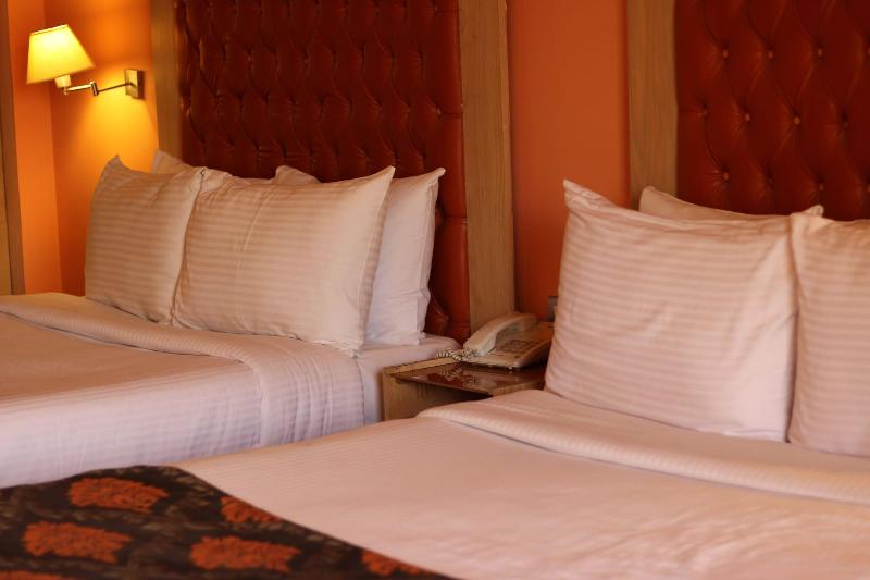 Santana Hotel image
