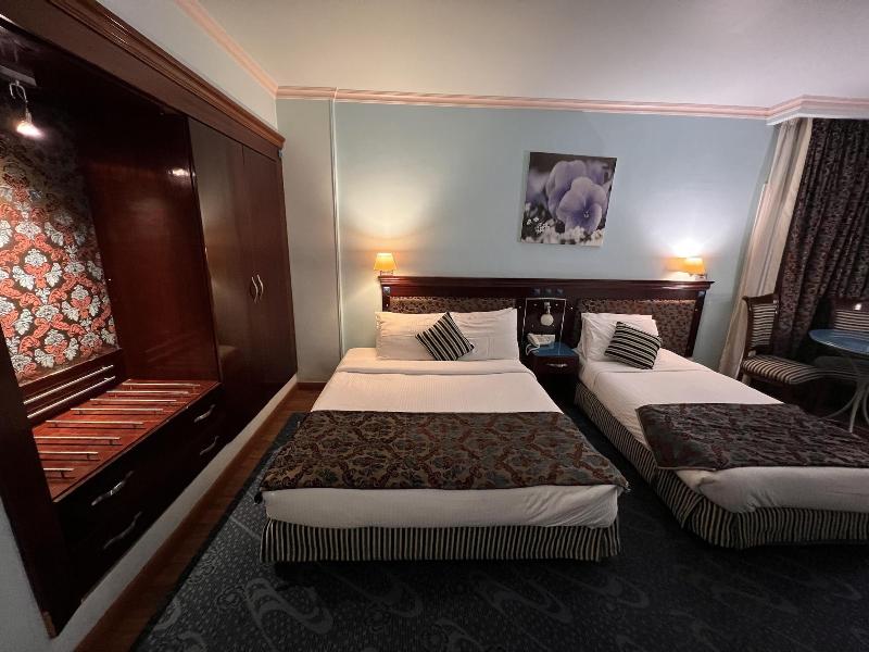 Santana Hotel image