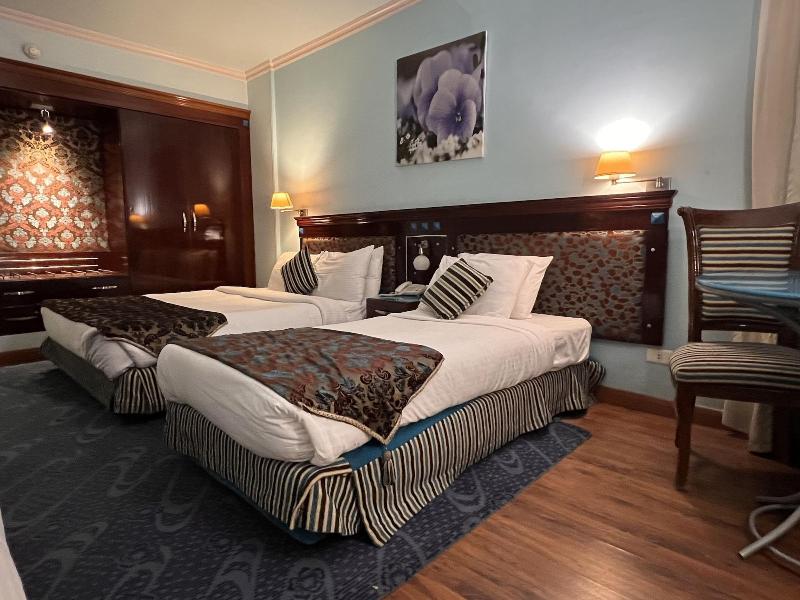 Santana Hotel image