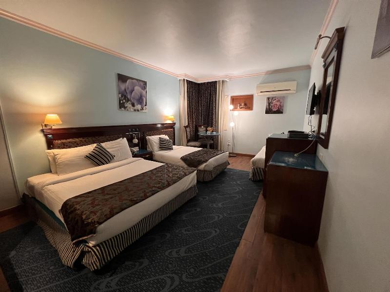 Santana Hotel image