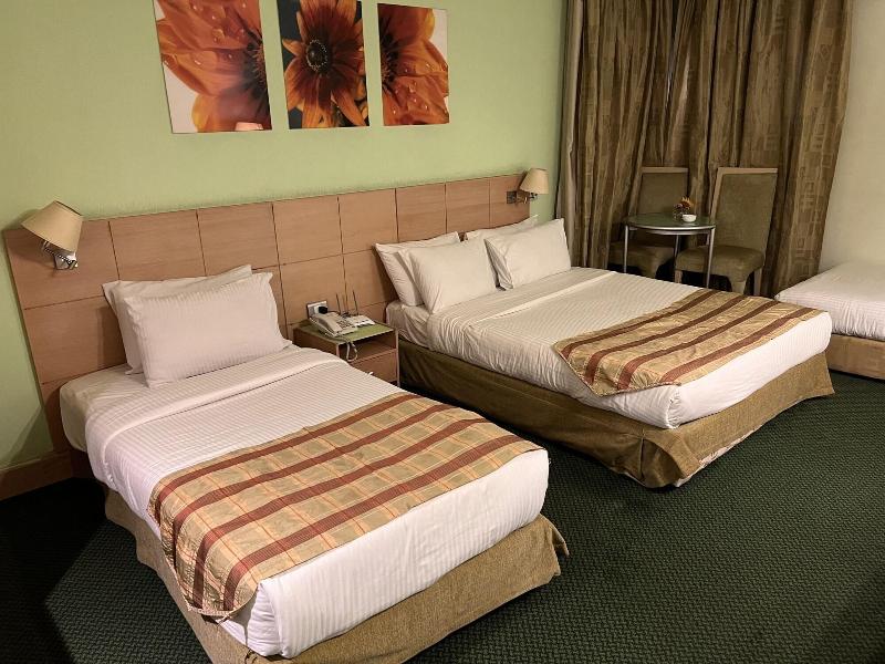 Santana Hotel image