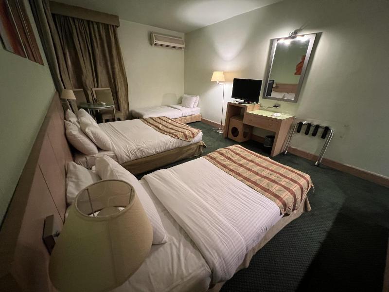 Santana Hotel image