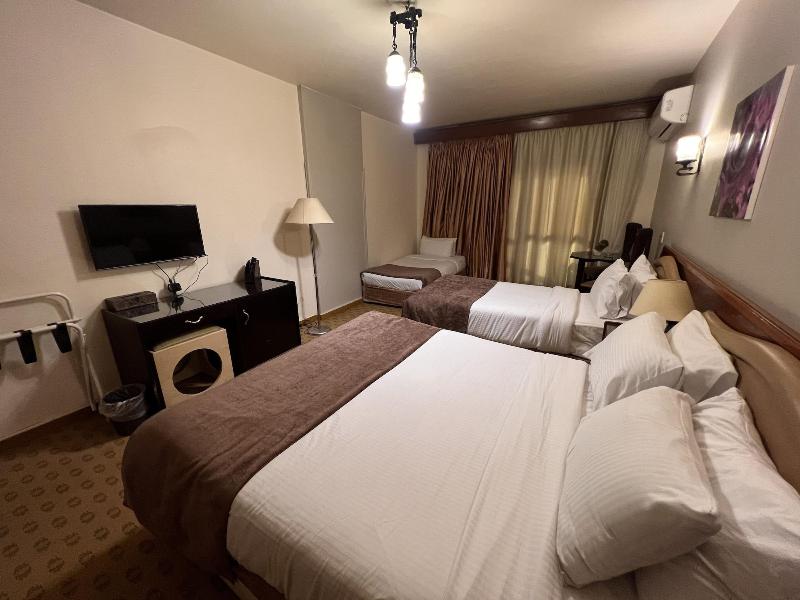 Santana Hotel image