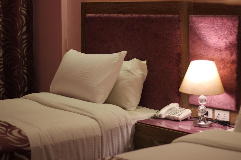 Santana Hotel image