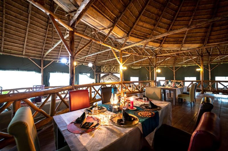 Crater Safari Lodge image