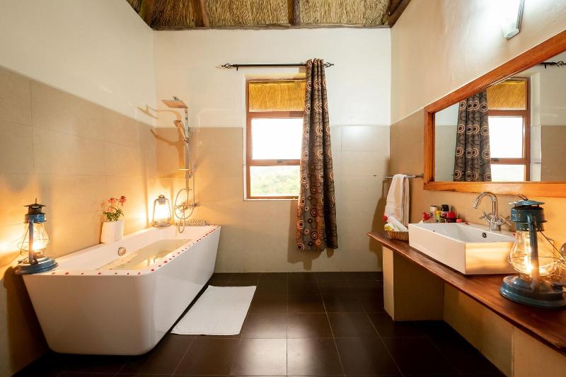 Crater Safari Lodge image