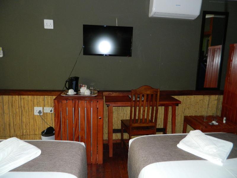 Kwalape Safari Lodge image