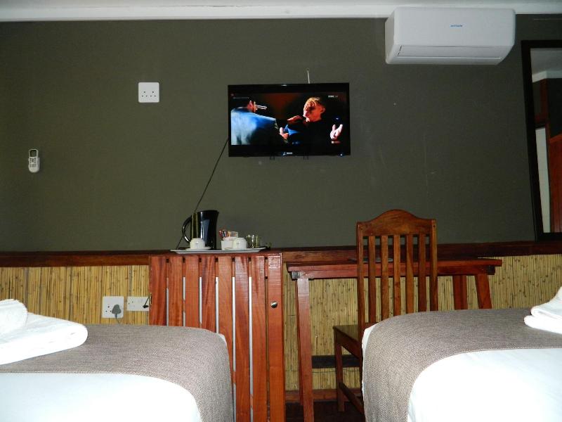 Kwalape Safari Lodge image
