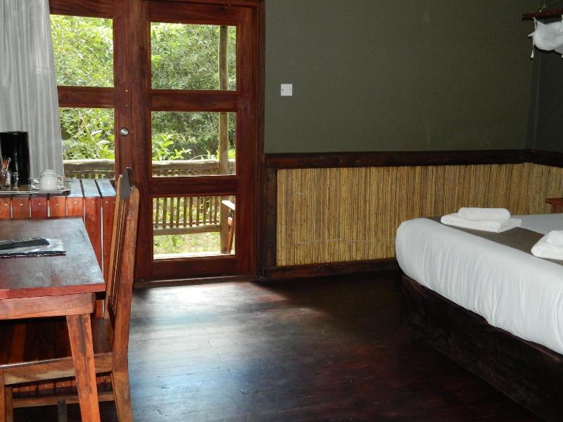 Kwalape Safari Lodge image