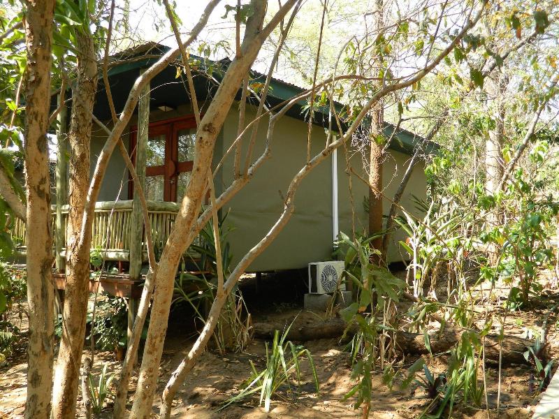 Kwalape Safari Lodge image