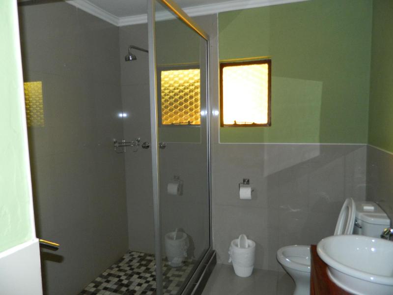 Kwalape Safari Lodge image
