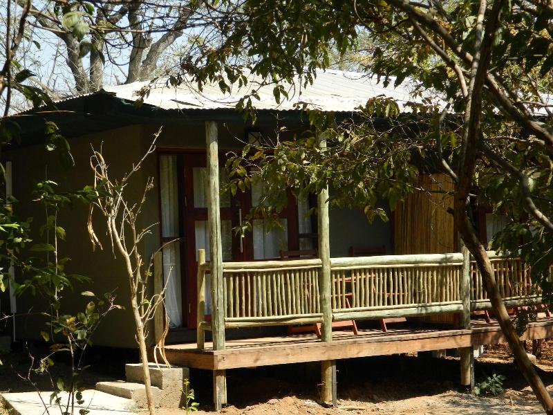 Kwalape Safari Lodge image