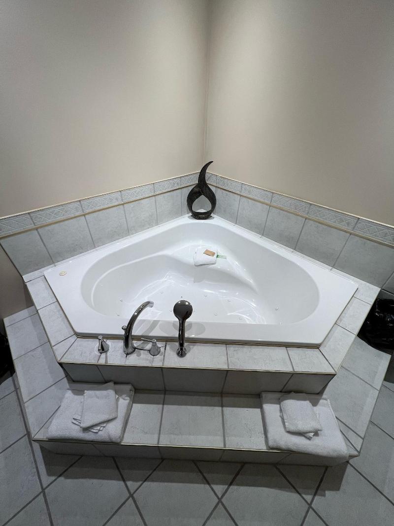 La Roma Motel image